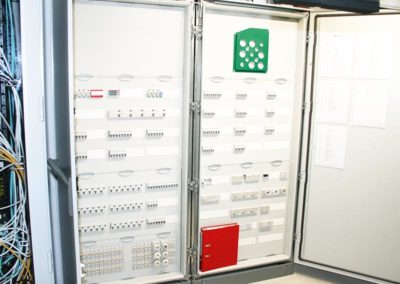 Elektrotechnik Kolb Niederstotzingen - Projekt Henle - Baumaschinentechnik